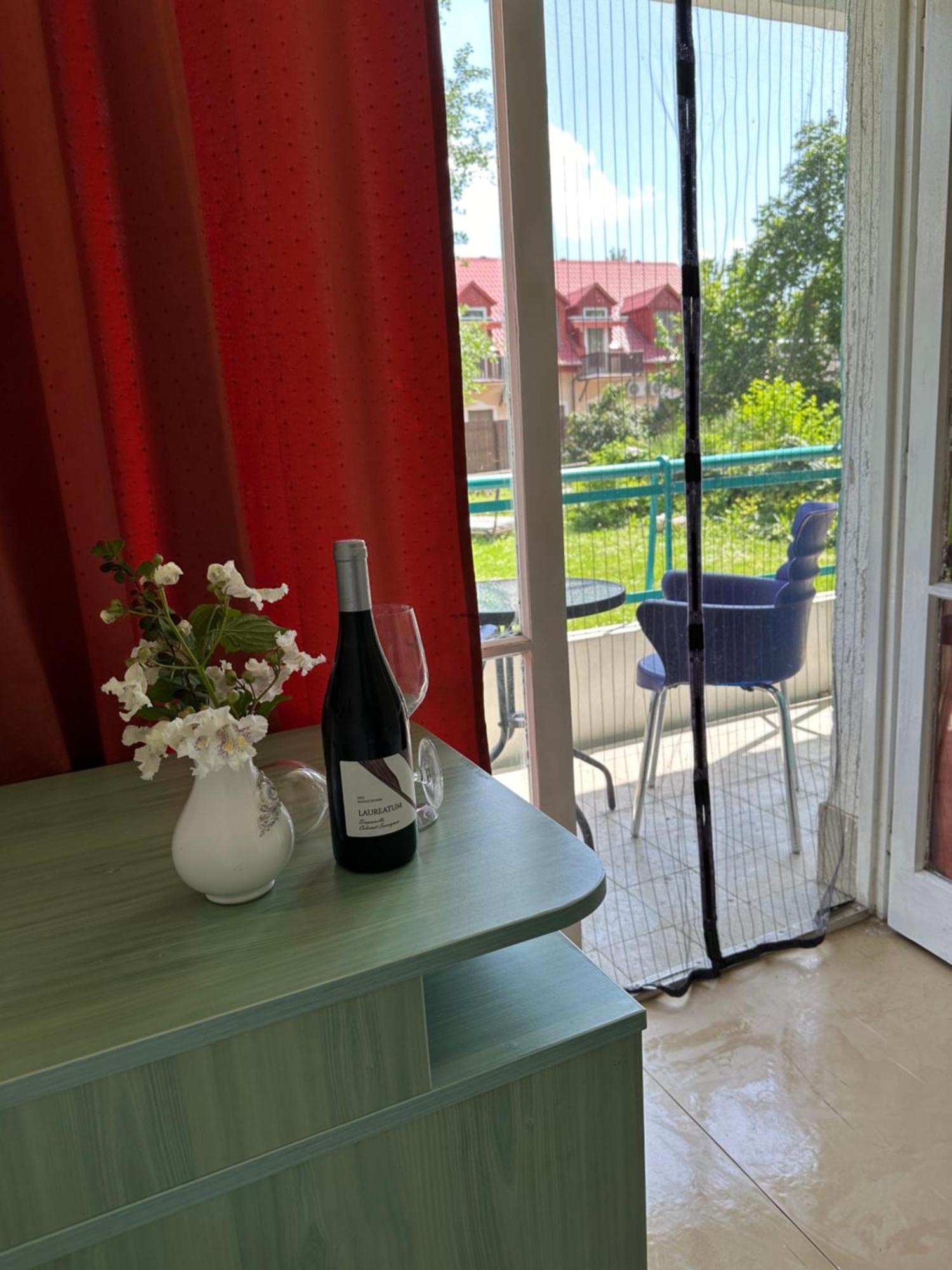 Lelle Beach Club Balatonlelle Exterior foto